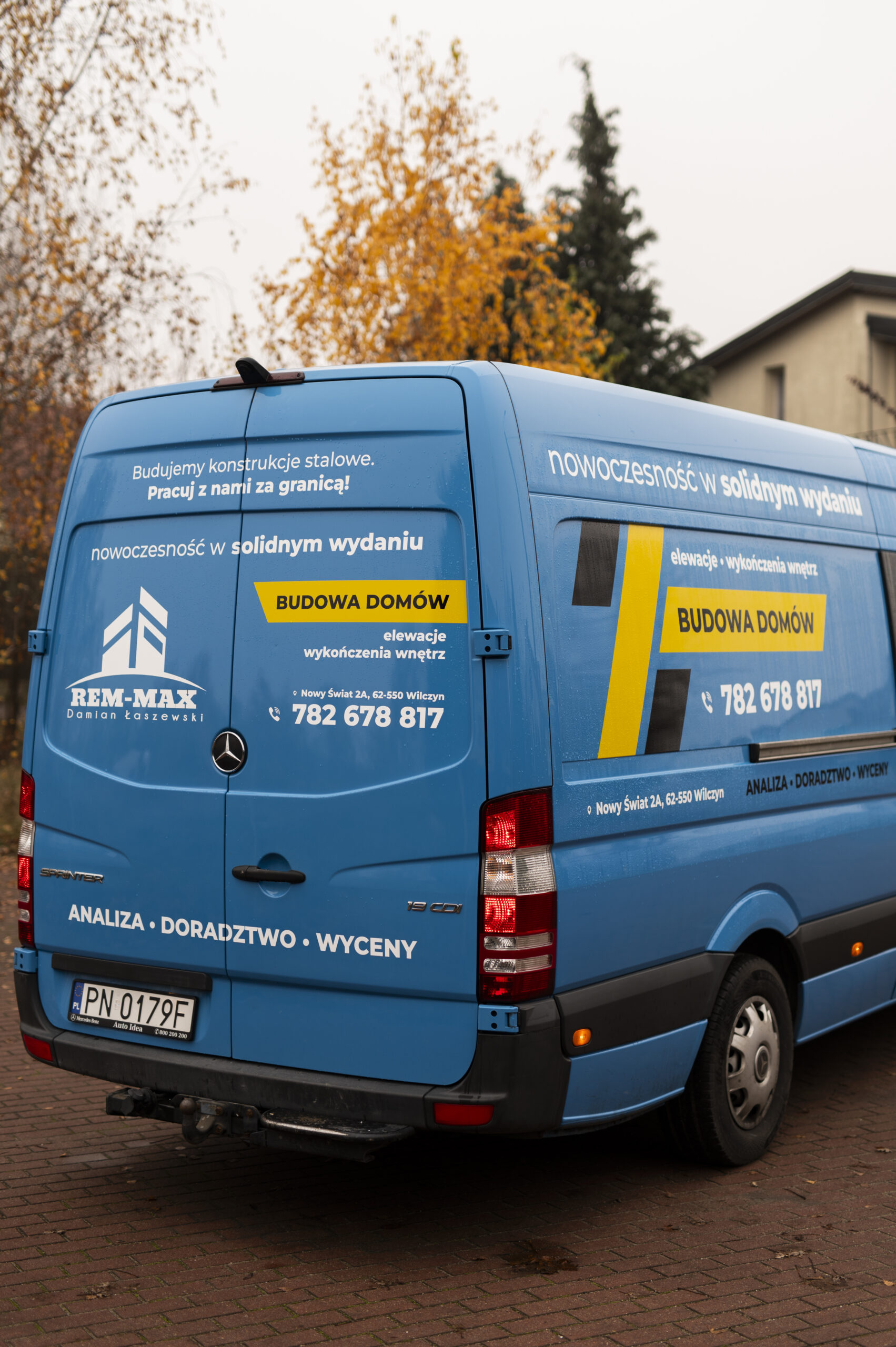 Realizacja oklejania pojazdu 03